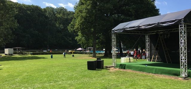 Bühnendach für die Eventbühne im Waldbad Birkerteich