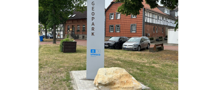 Neue Geopark-Stelen aufgestellt